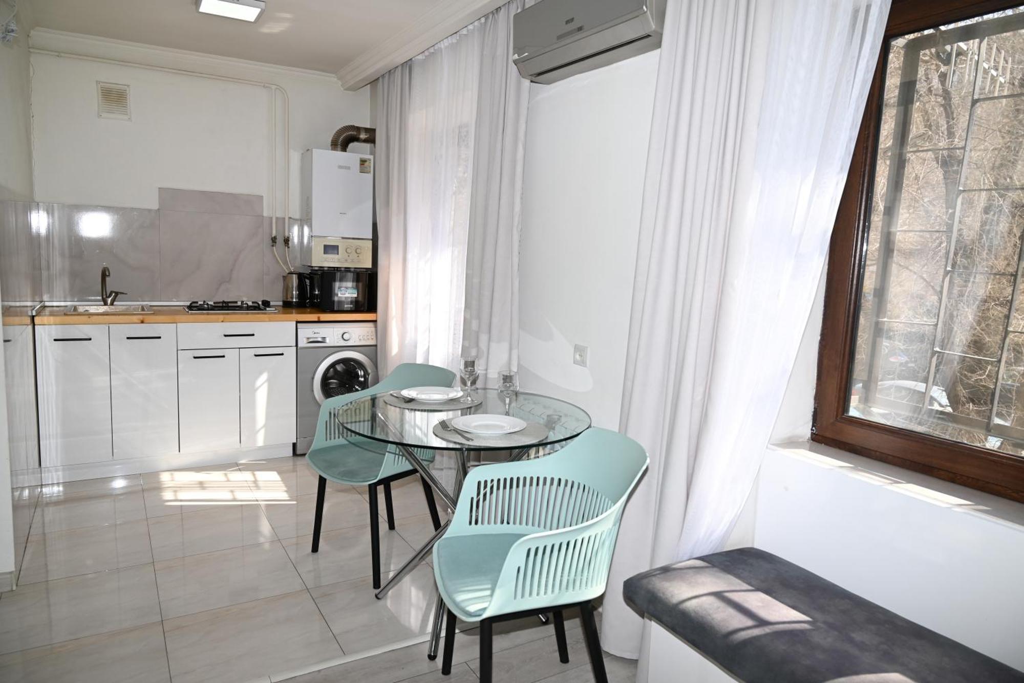 Cozy Apartment Near To The Metro H Kochar 19 Yerevan Exterior photo